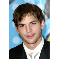 Ashton Kutcher bonds with Bruce Willis